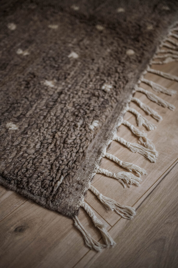 détail franges tapis Béni Ouarain marron